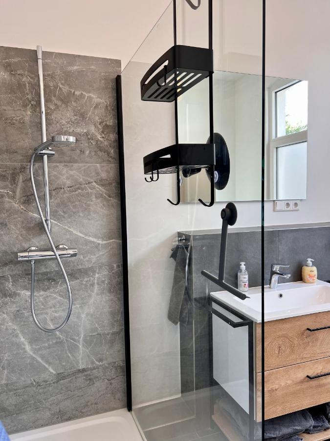 Exklusives City-apartment Im Herzen Oldenburgs Mit Balkon Und Parkplatz A36 Apartment *