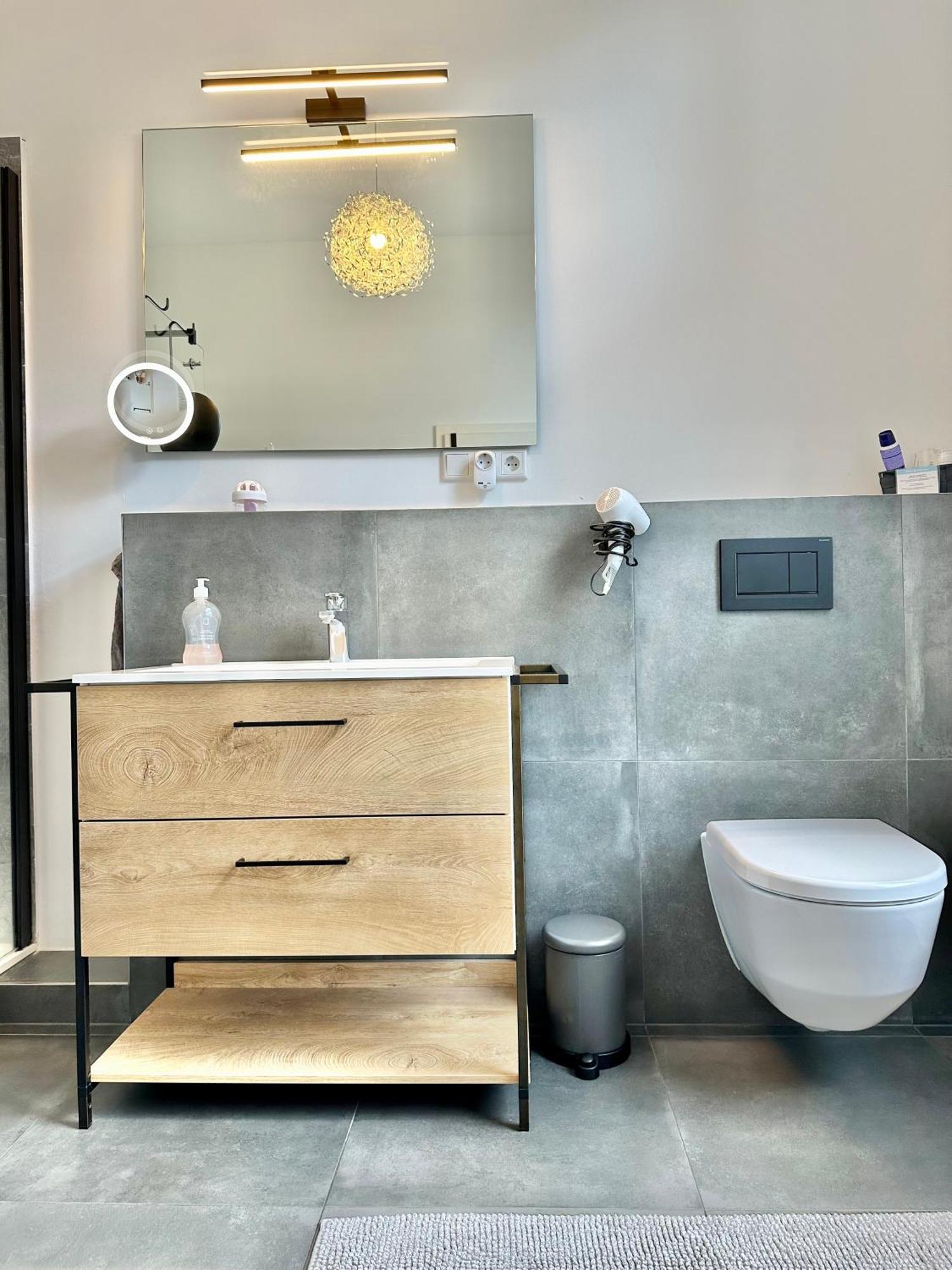 Apartment Exklusives City-apartment Im Herzen Oldenburgs Mit Balkon Und Parkplatz A36