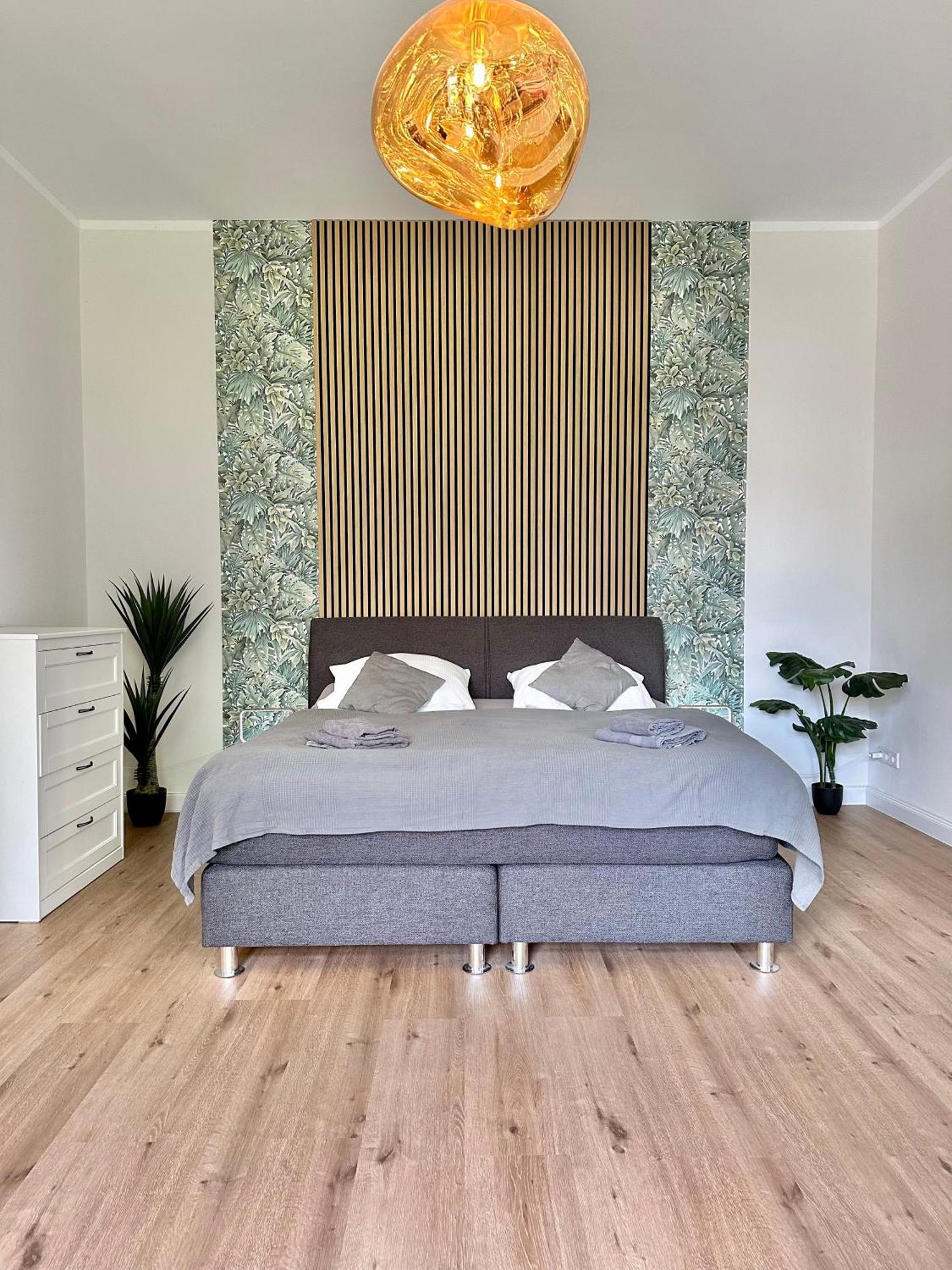 Exklusives City-apartment Im Herzen Oldenburgs Mit Balkon Und Parkplatz A36 Apartment *